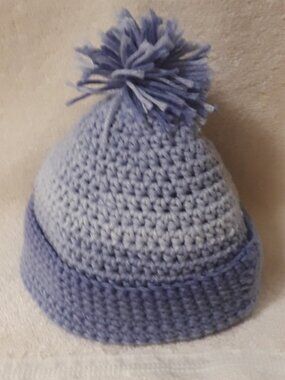 Winter hat beanie crochet YOUTH blue & white hombre-like pattern with tassel EUC
